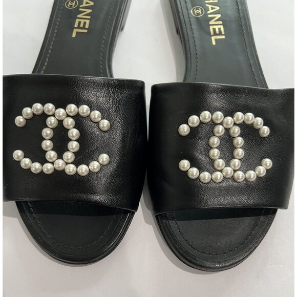 Chanel Pearl CC Logo Mules in Black - Picture 5 of 9